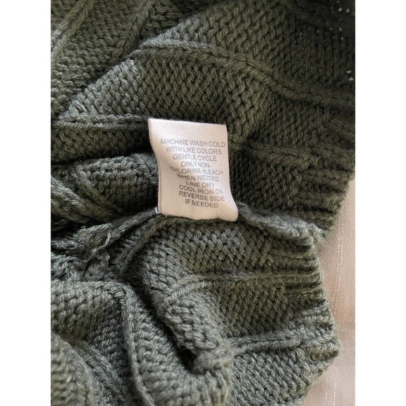 No Comment Women's Green Scoop Neck Bell Sleeve Pollover Knit Sweater Cropped XS - Picture 6 of 8